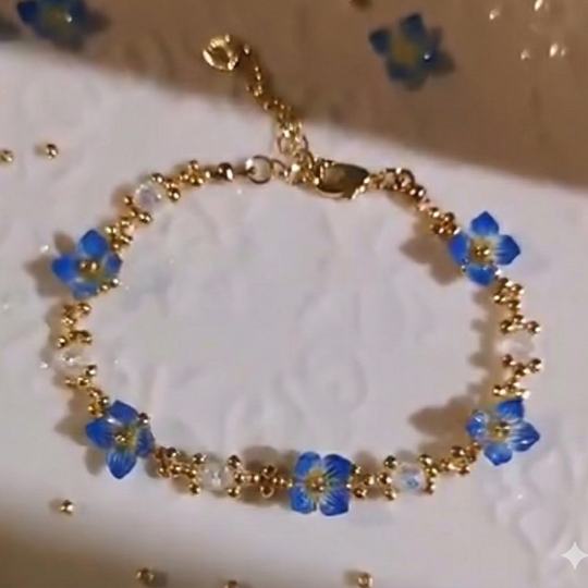 Detalhe de bijuteria artesanal